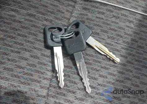 1998 Ford F-150 Xl/Xlt z USA, uszkodzony, nr VIN 2FTZF0725WCA93659